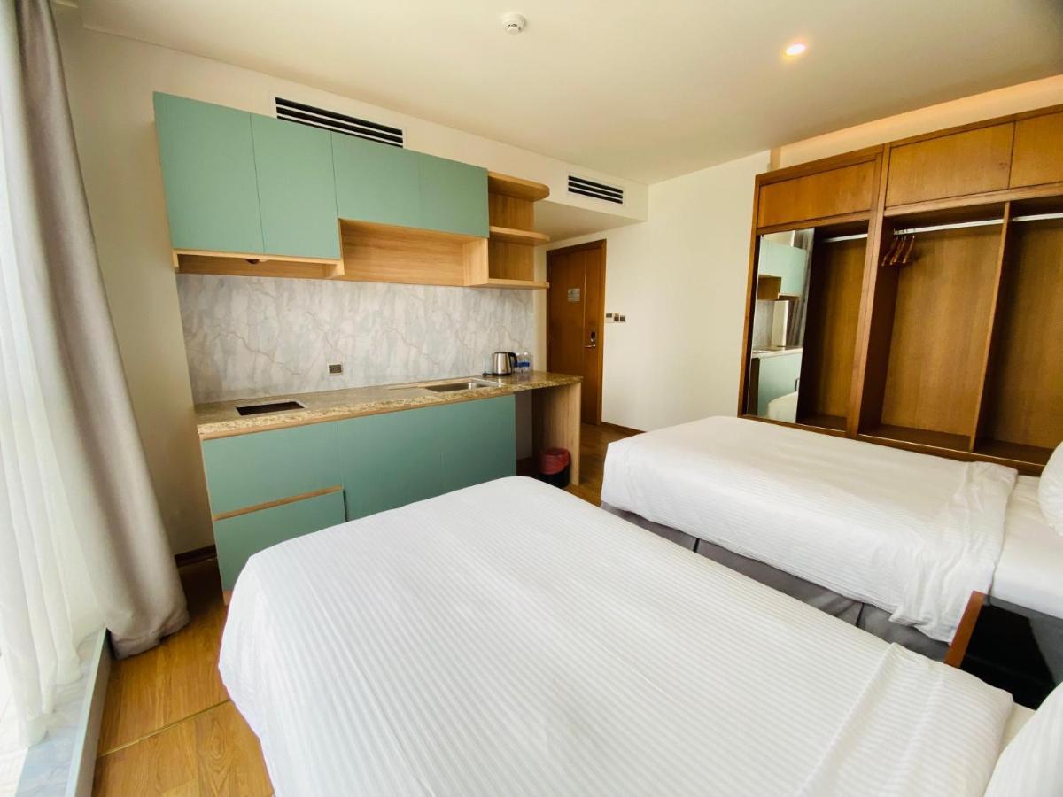 นาม โฮเทล แอนด์ เรสซิเดนซ์ Hotel ดานัง ภายนอก รูปภาพ