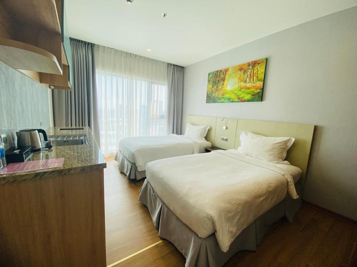 นาม โฮเทล แอนด์ เรสซิเดนซ์ Hotel ดานัง ภายนอก รูปภาพ