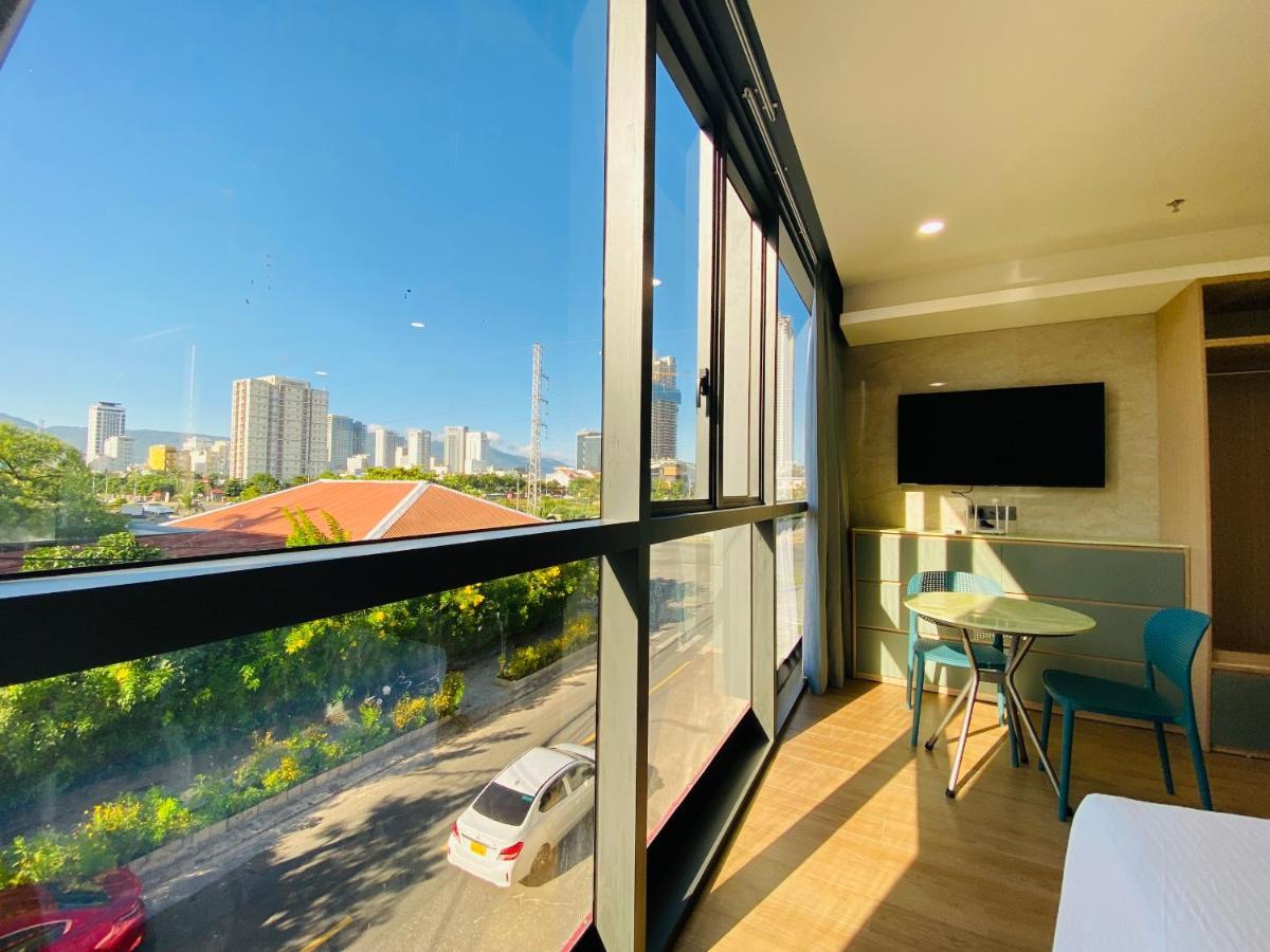 นาม โฮเทล แอนด์ เรสซิเดนซ์ Hotel ดานัง ภายนอก รูปภาพ