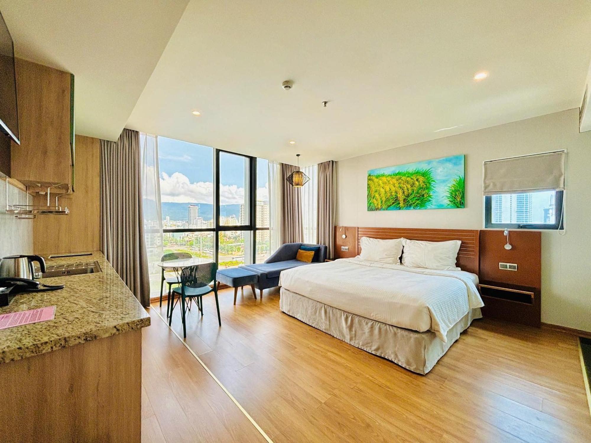 นาม โฮเทล แอนด์ เรสซิเดนซ์ Hotel ดานัง ภายนอก รูปภาพ
