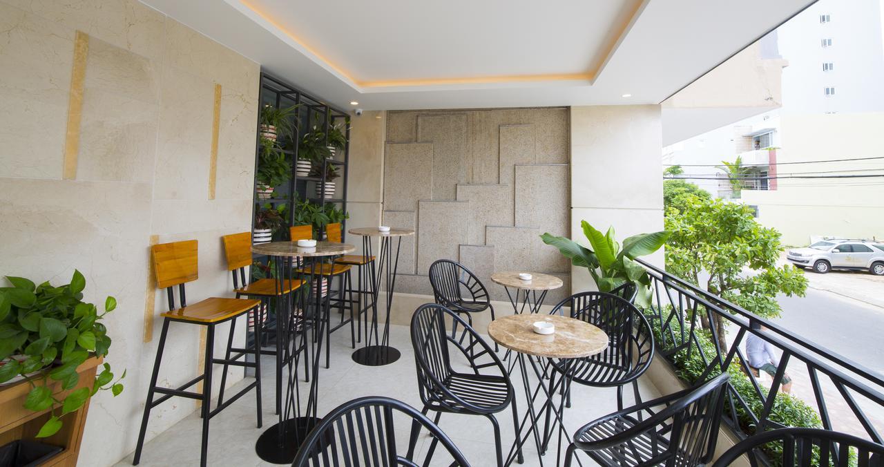 นาม โฮเทล แอนด์ เรสซิเดนซ์ Hotel ดานัง ภายนอก รูปภาพ